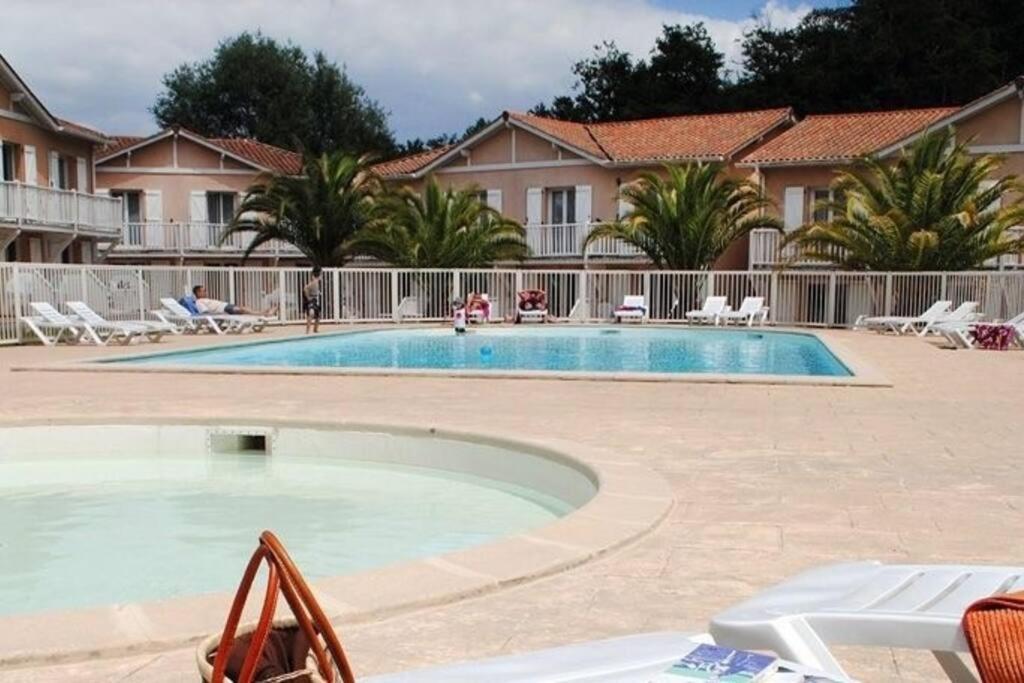 T3 En Duplex Avec Grande Piscine Apartment Anglet Exterior foto
